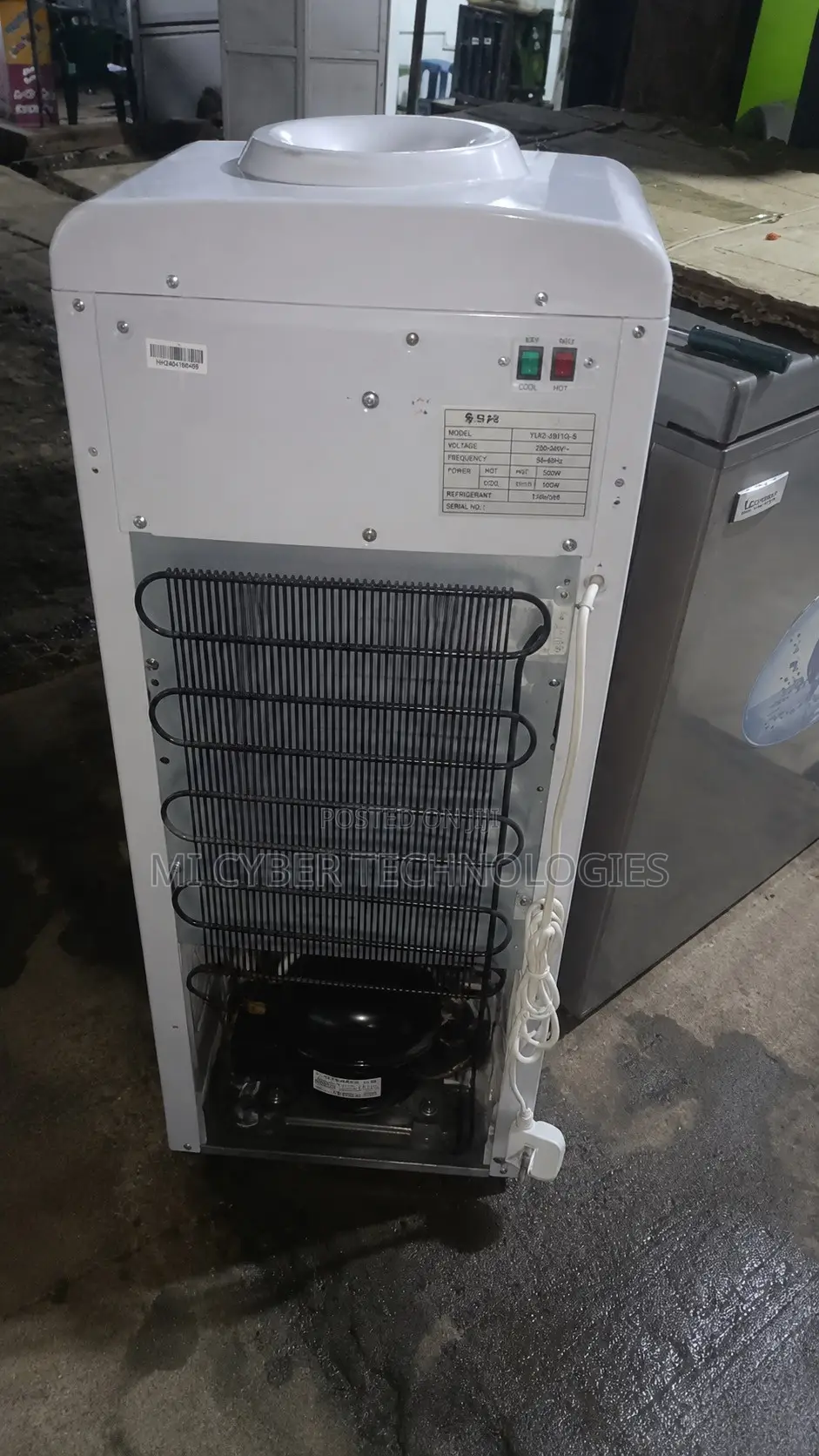 SPJ Water Dispenser With Cabinet.