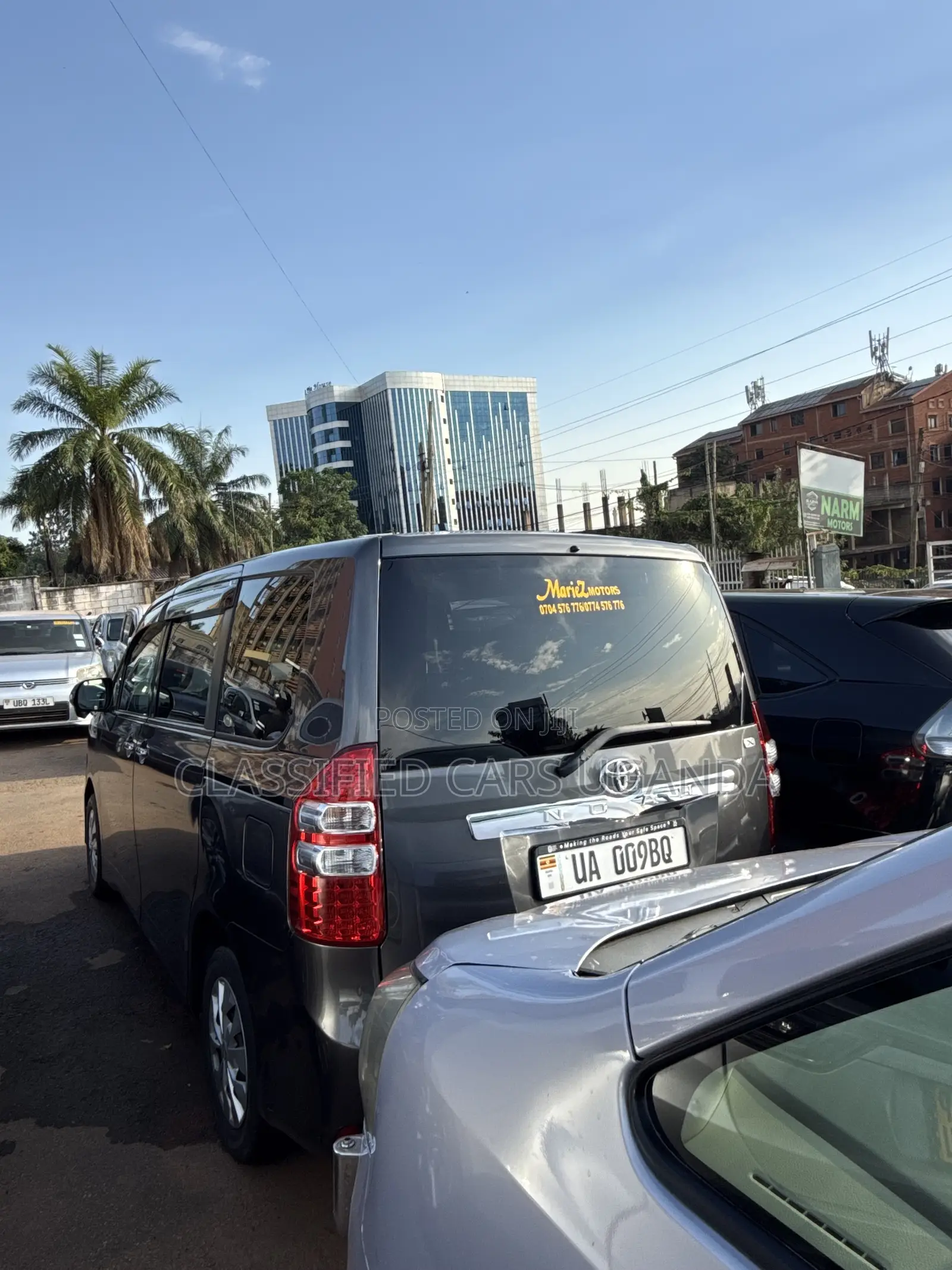 Toyota Noah 2010 Black