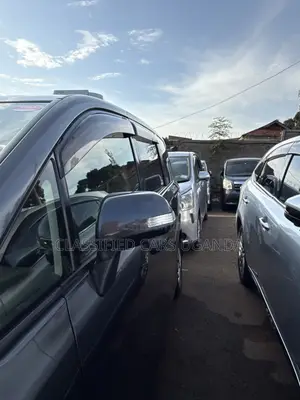 Toyota Noah 2010 Black