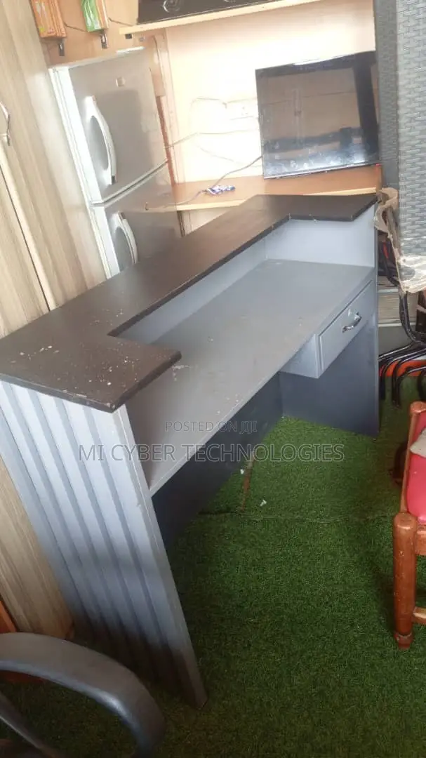 Modern Bi-Level Reception Desk With Built-in Drawer