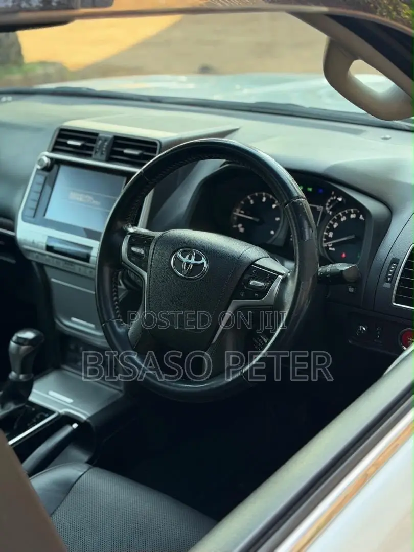 Toyota Land Cruiser Prado 2.8 2018 White
