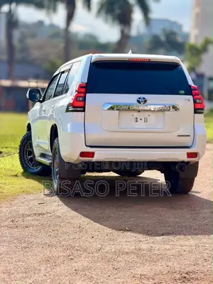 Toyota Land Cruiser Prado 2.8 2018 White