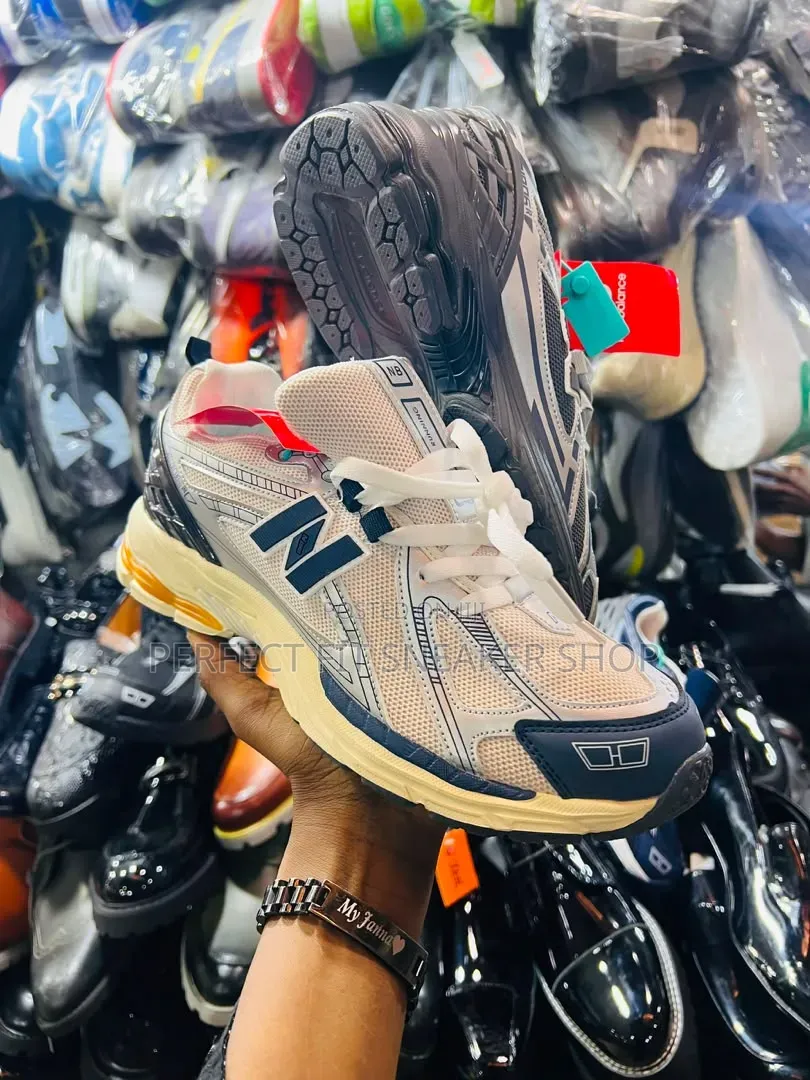 New Balance 1906r