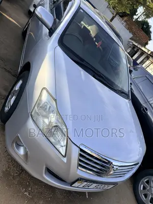 Toyota Premio 2013 Silver