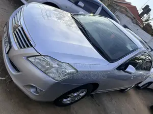 Toyota Premio 2013 Silver