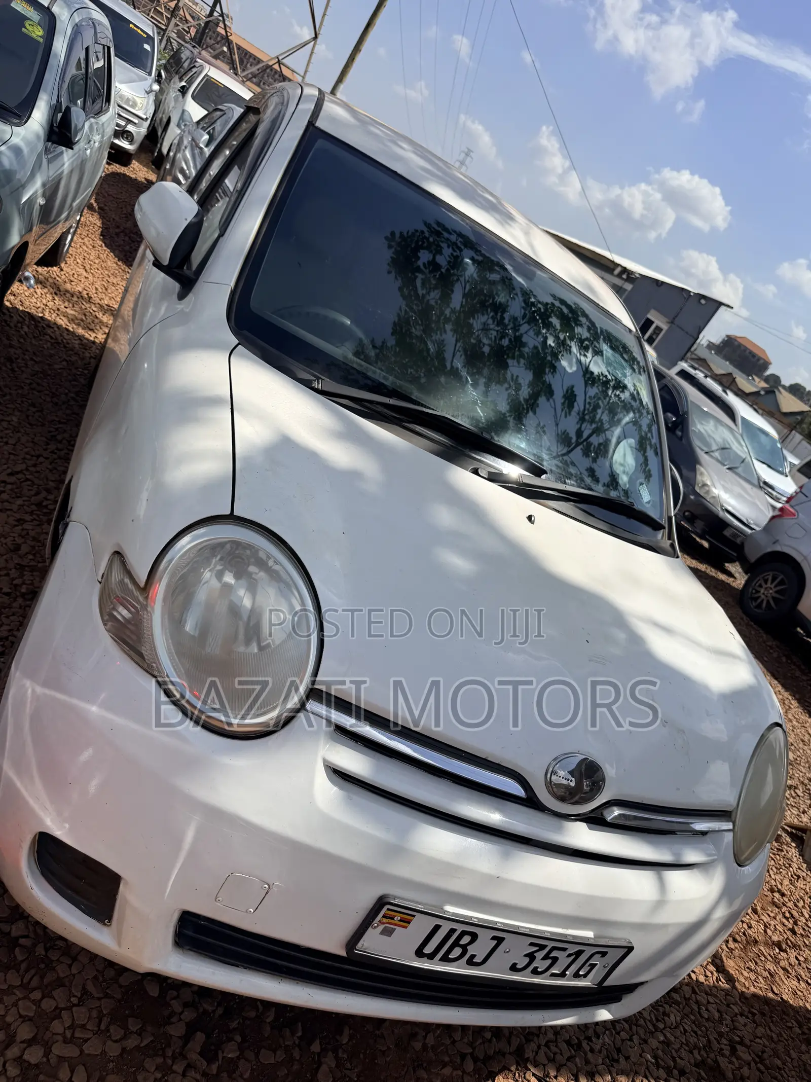 Toyota Sienta 2010 Gray