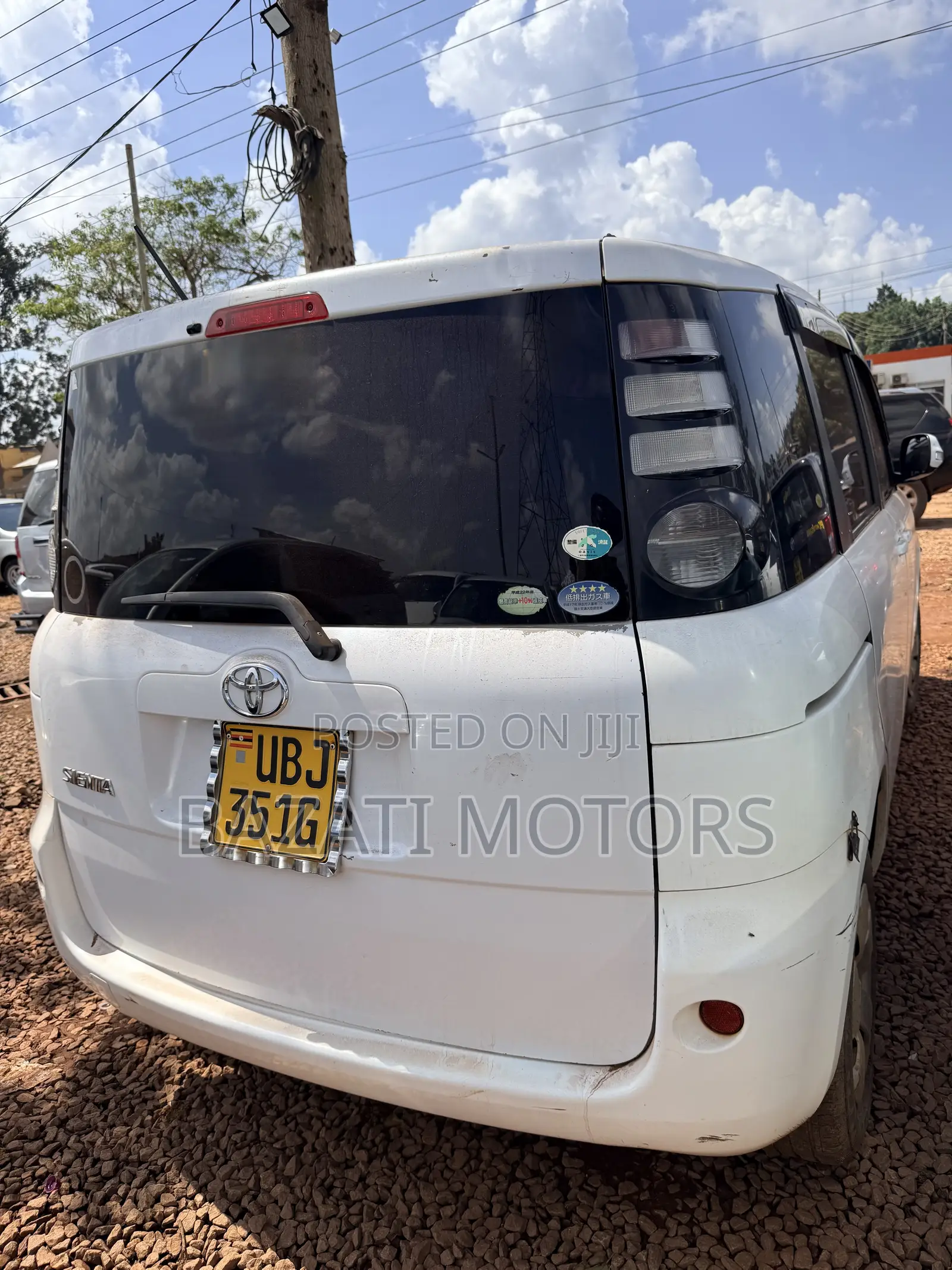 Toyota Sienta 2010 Gray