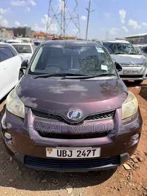 Toyota IST 2010