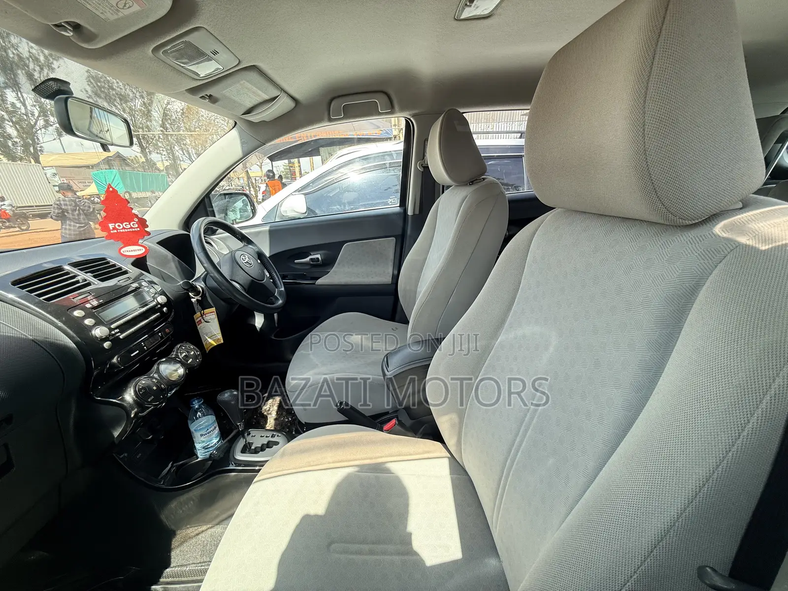 Toyota IST 2010