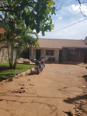 3bdrm Bungalow in Bukoto, Central Division for rent