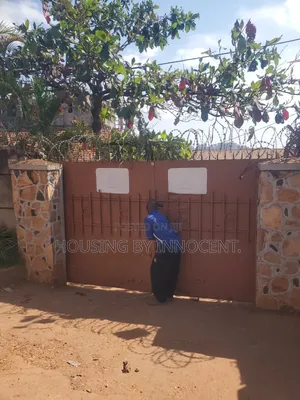 3bdrm Bungalow in Bukoto, Central Division for rent