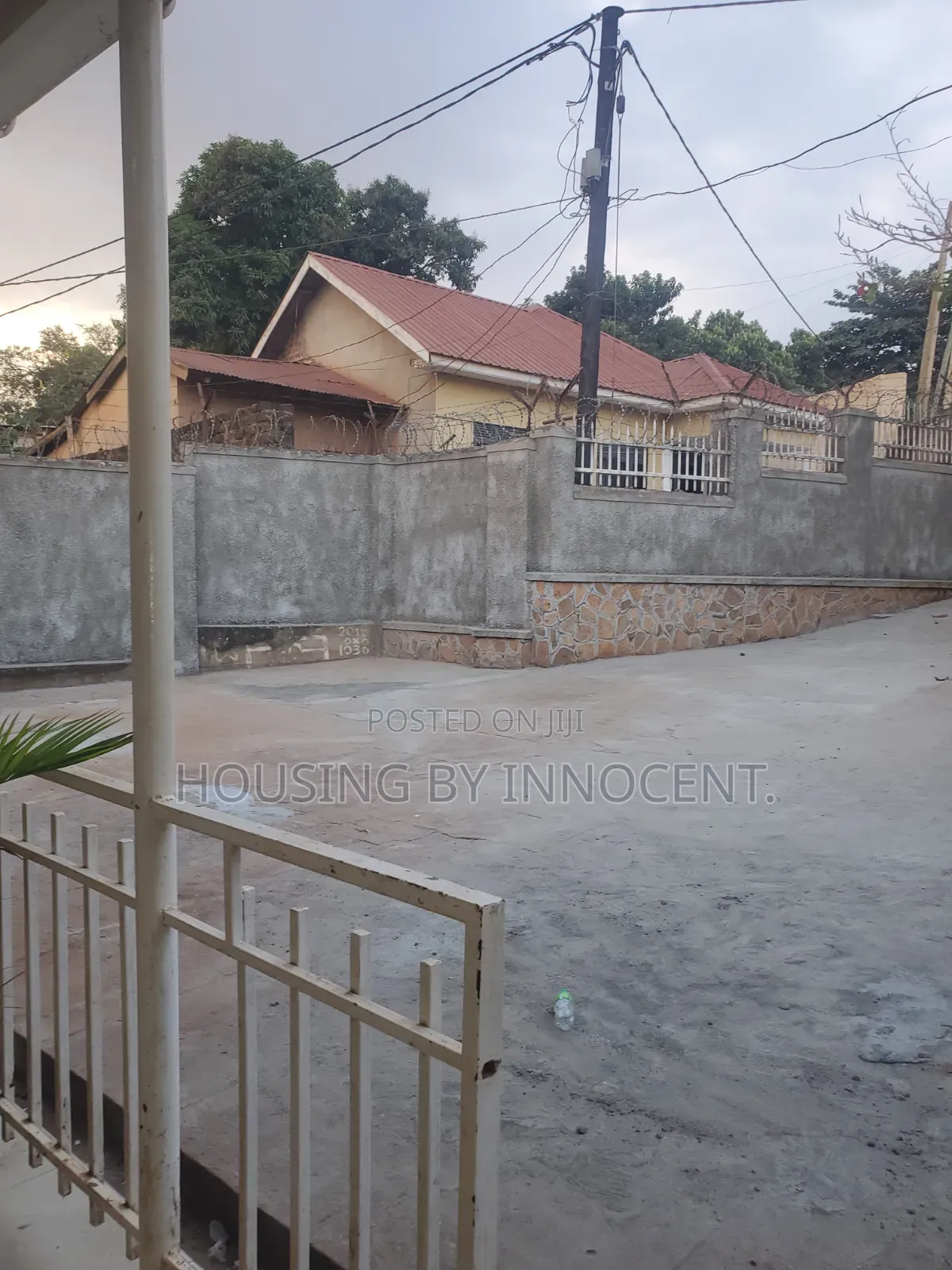3bdrm Bungalow in Bukoto, Central Division for rent
