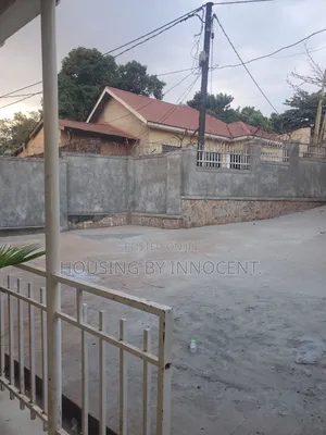 3bdrm Bungalow in Bukoto, Central Division for rent