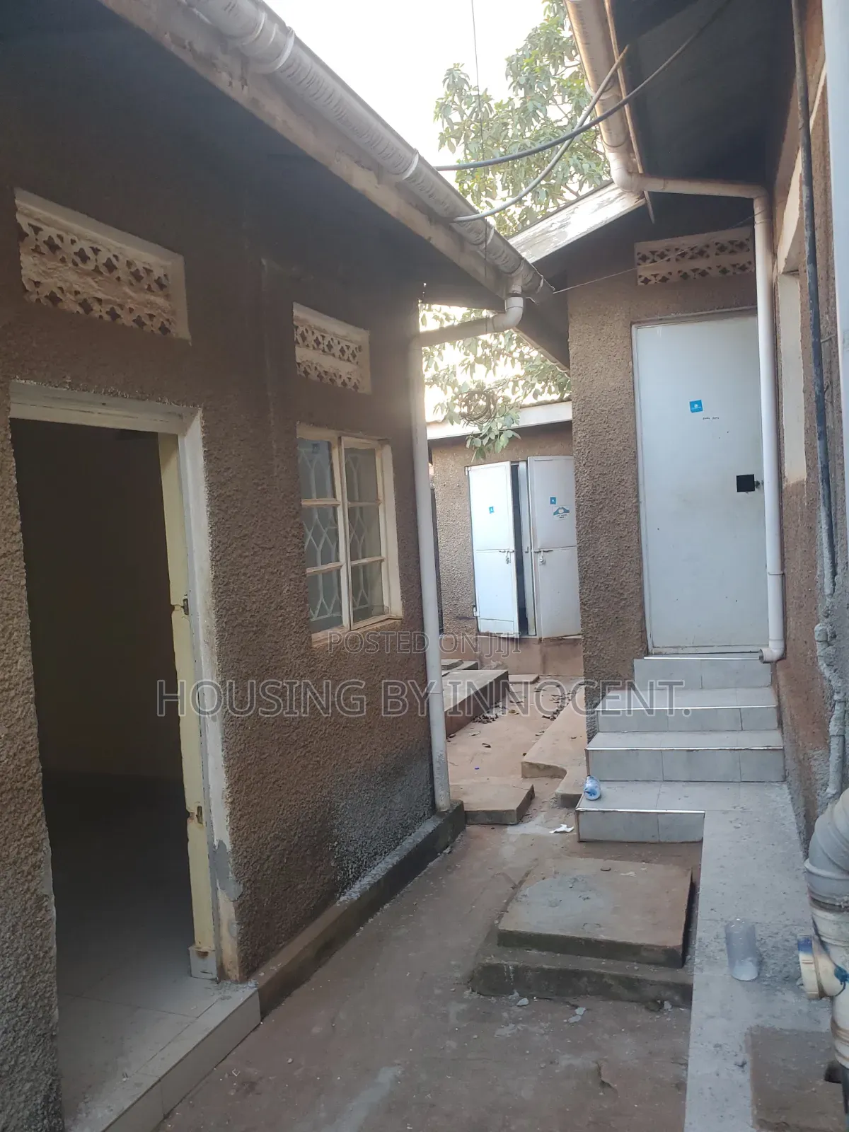 3bdrm Bungalow in Bukoto, Central Division for rent