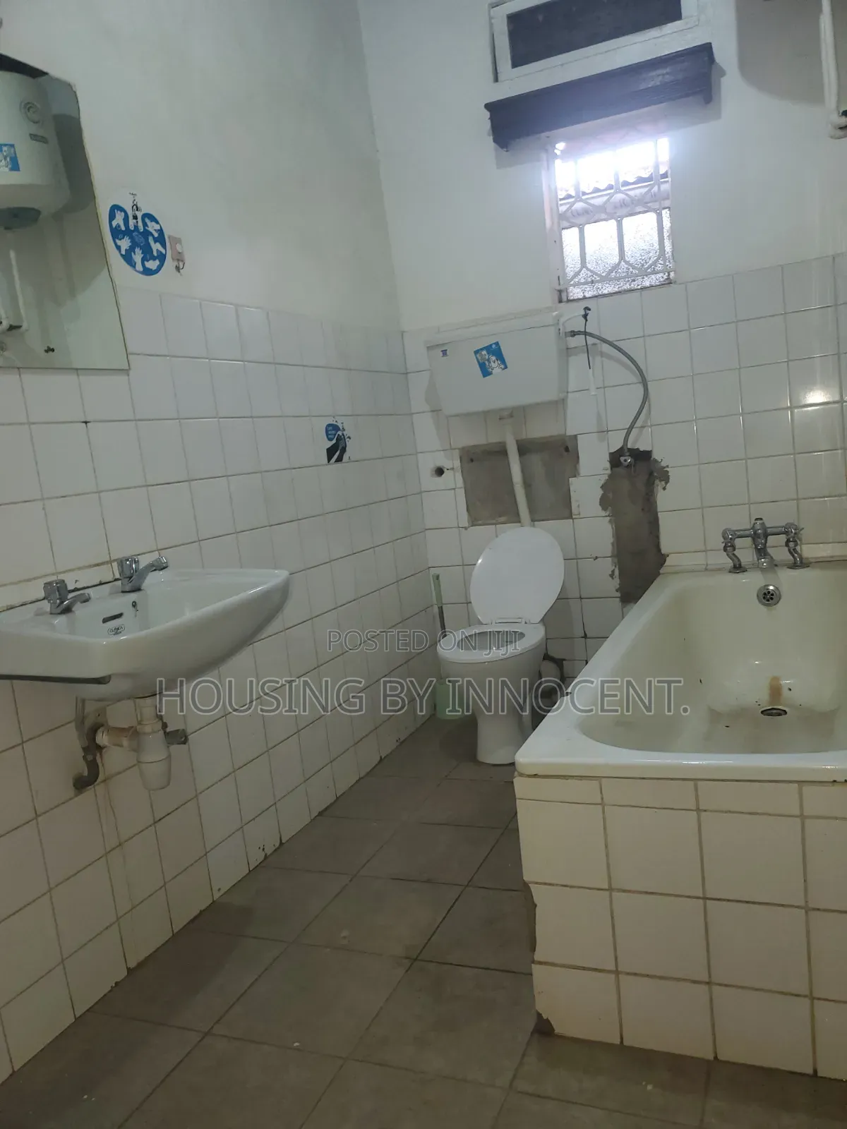 3bdrm Bungalow in Bukoto, Central Division for rent