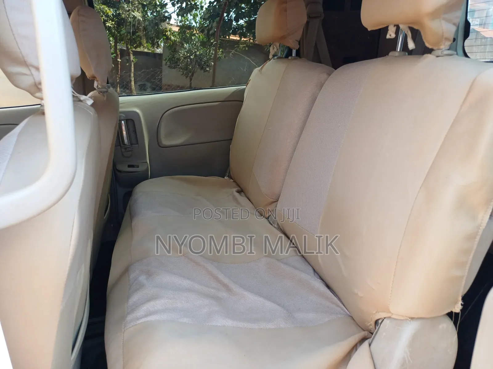 Toyota Sienta 2004 Silver