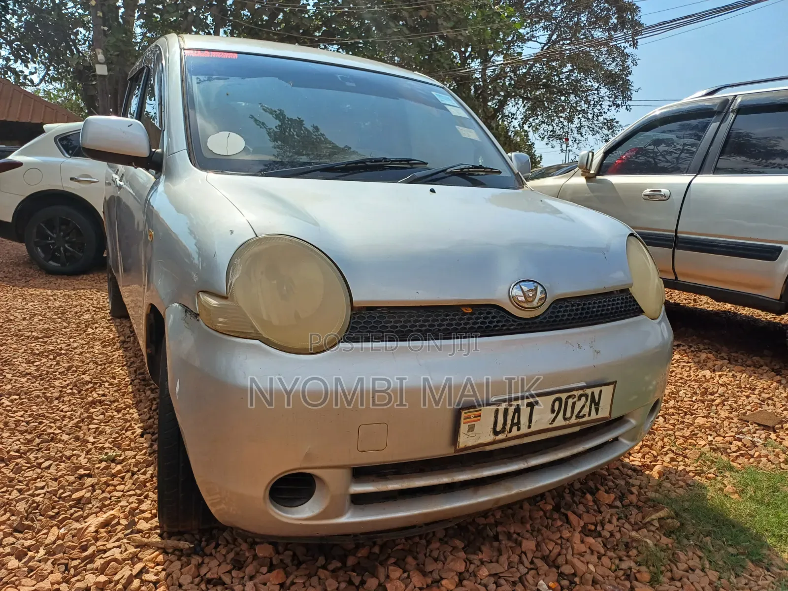 Toyota Sienta 2004 Silver