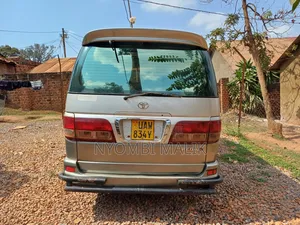 Toyota Regius 1998 Gold