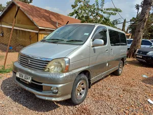 Toyota Regius 1998 Gold