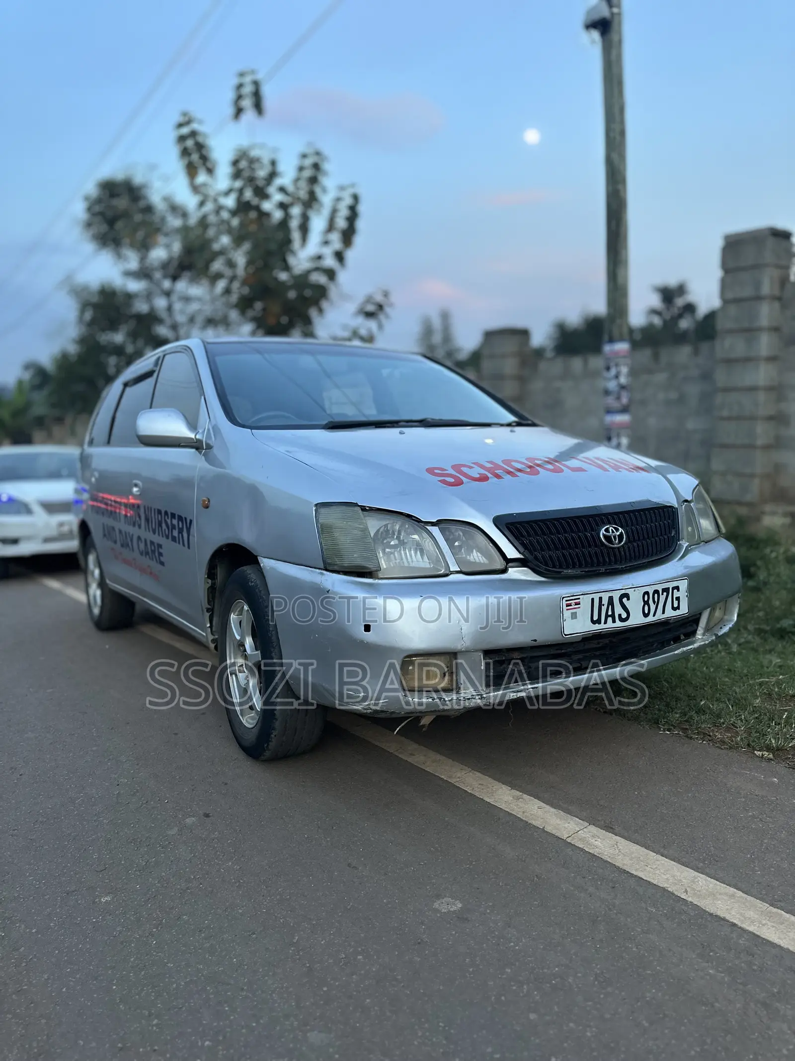 Toyota Gaia 2002 White