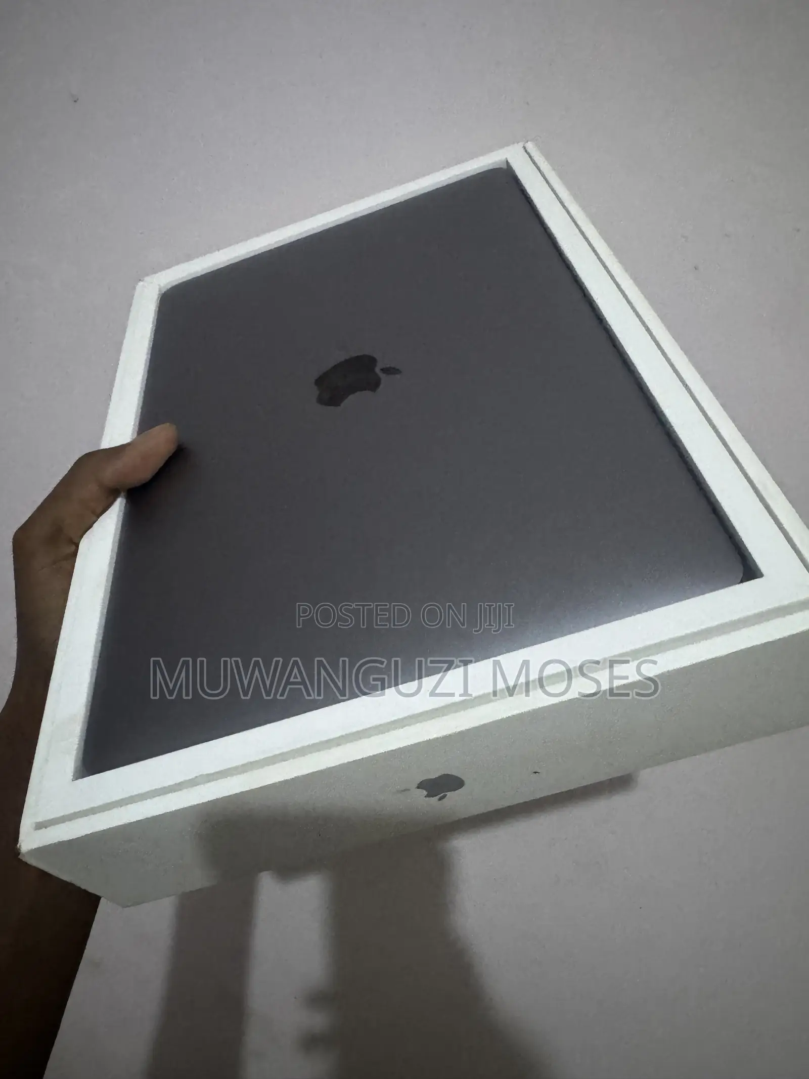 Laptop Apple MacBook Pro 2020 M1 8GB Apple M1 Pro SSD 256GB