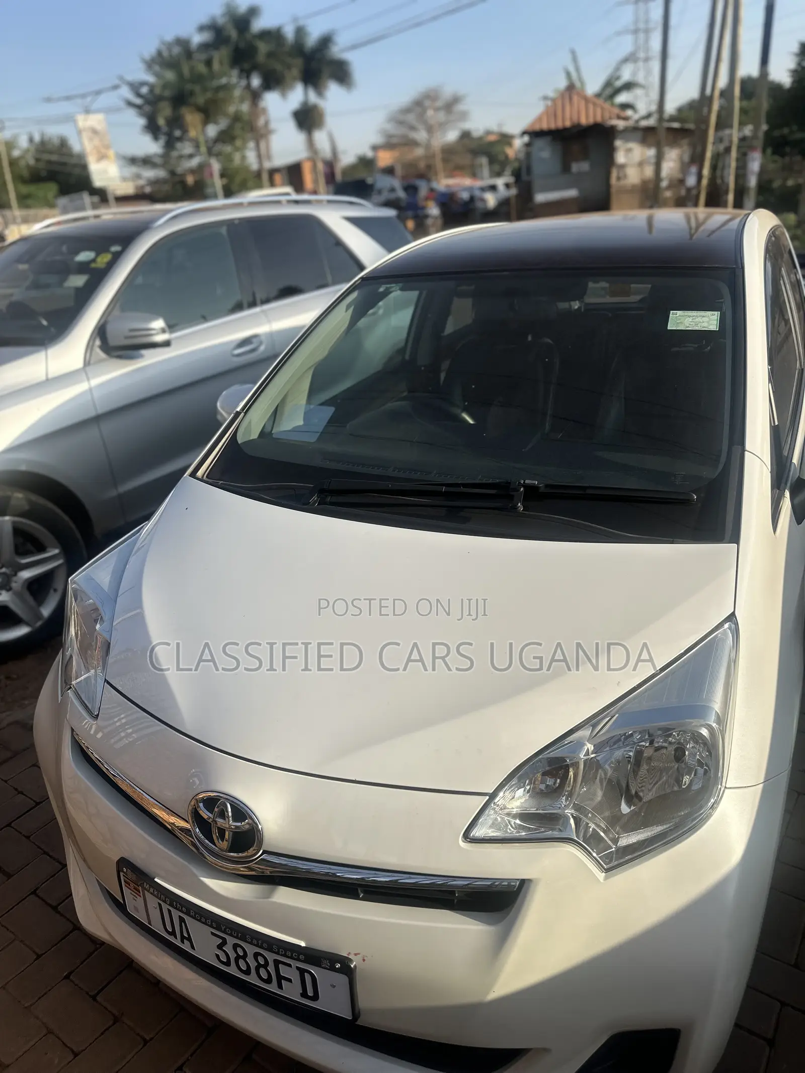 Toyota Ractis 1.3 FWD 2011 White