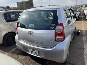 Toyota Passo 1.0 FWD 2012 Silver