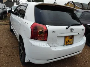 Toyota Corolla RunX 2006 White