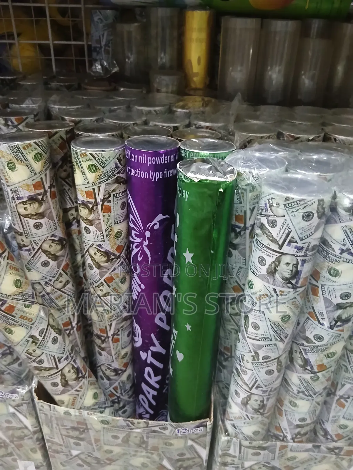 Dollar-Bill-Themed Party Poppers
