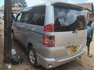Toyota Noah 2004 Silver