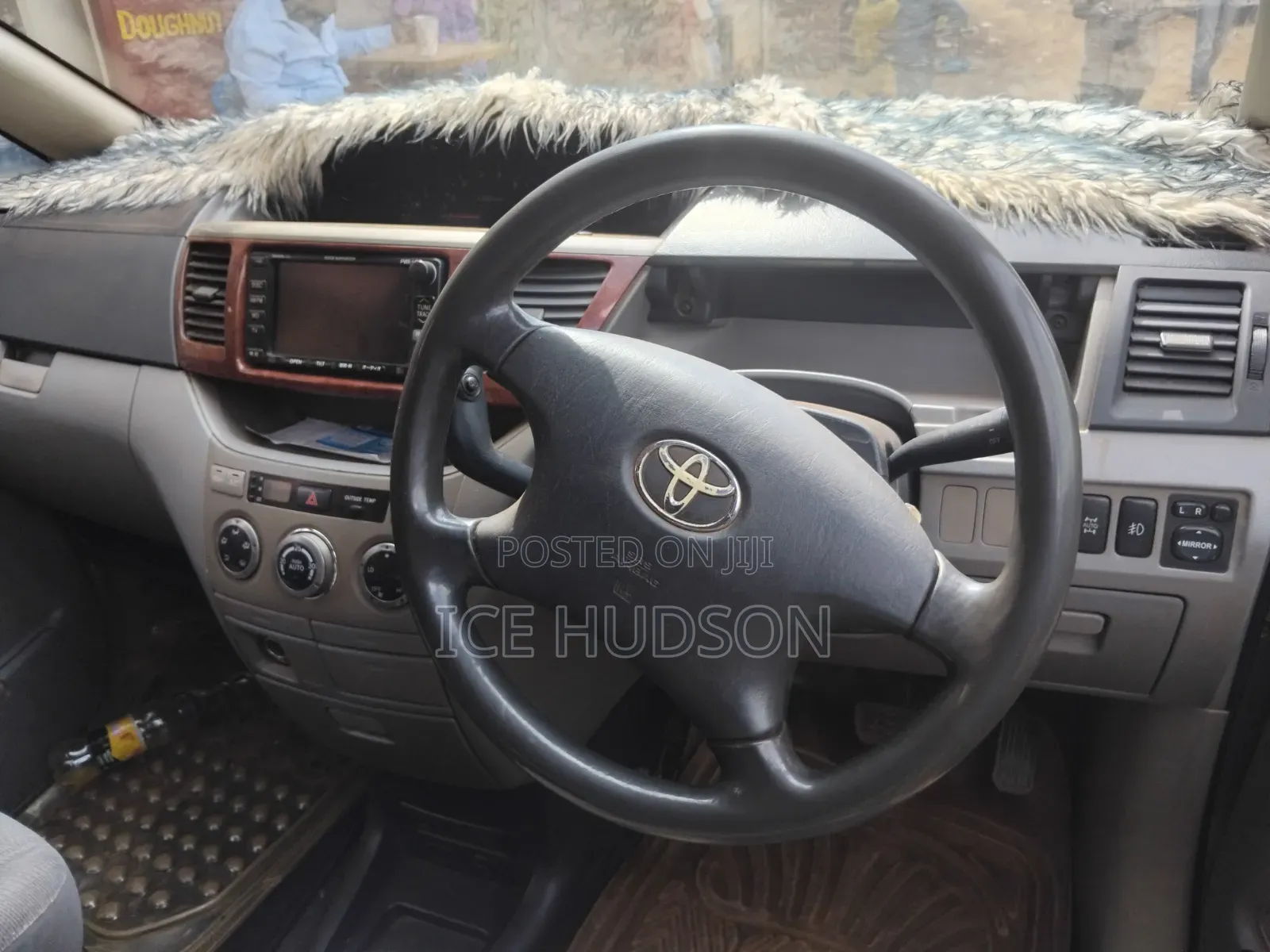 Toyota Noah 2004 Silver