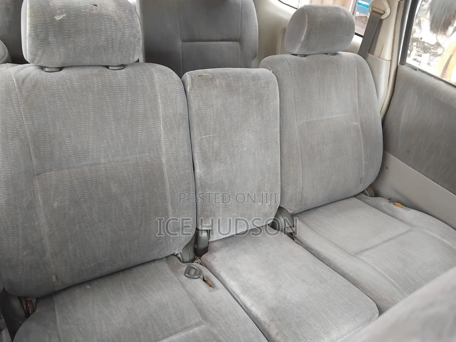 Toyota Noah 2004 Silver