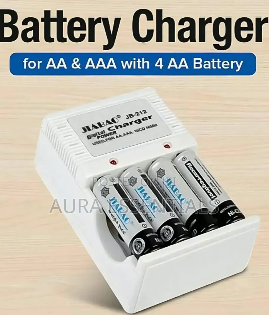 AA/AAA Battery Charger + Set of Batteries - 4 Pieces