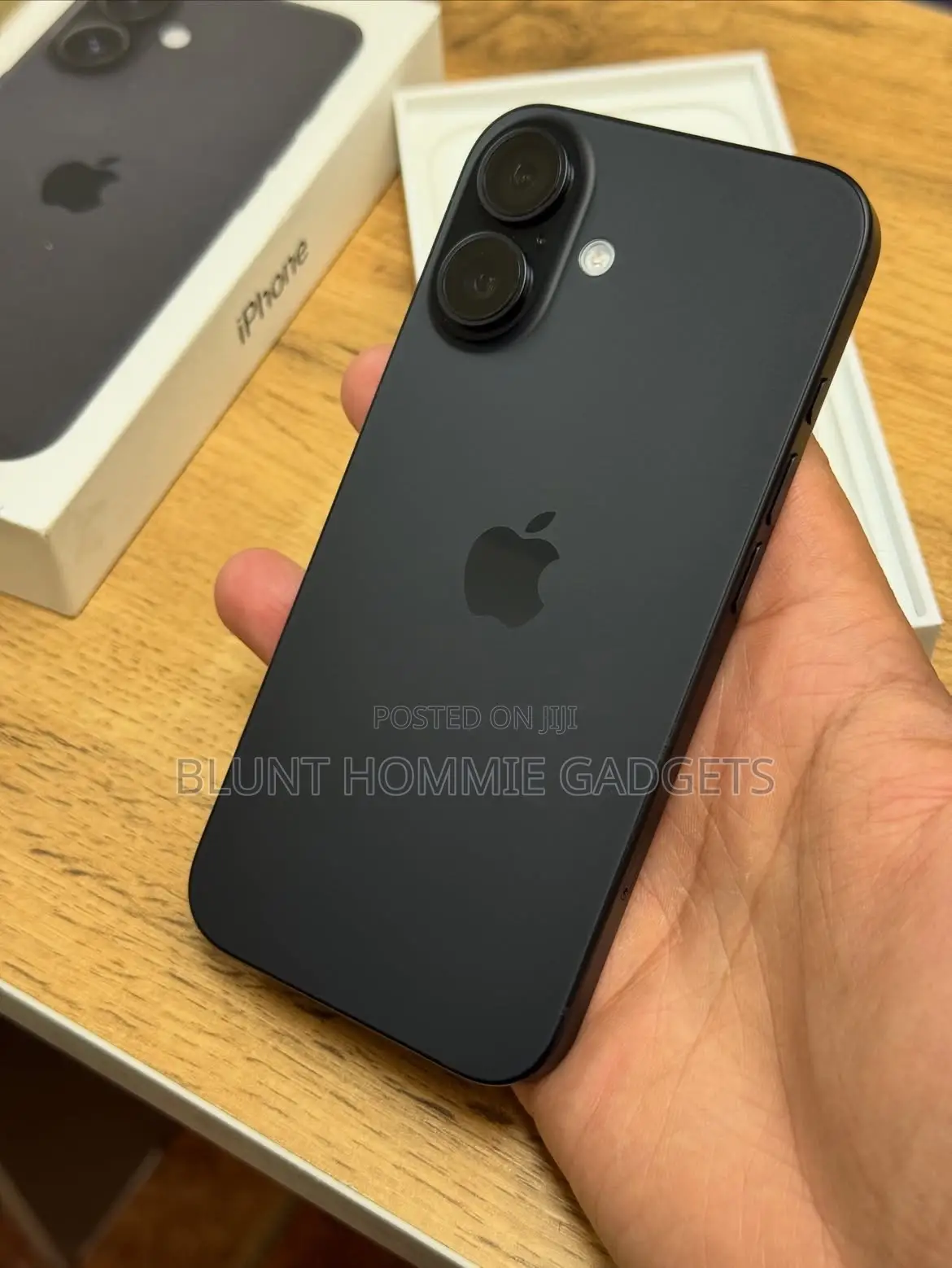 New Apple iPhone 16 128 GB Black