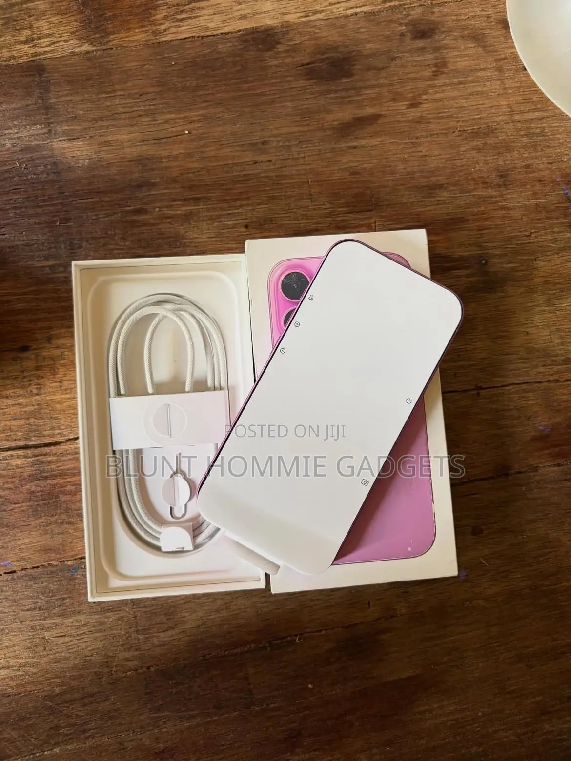 New Apple iPhone 16 128 GB Pink