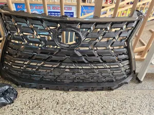 Lexus LX 570 Front Bumper Grill