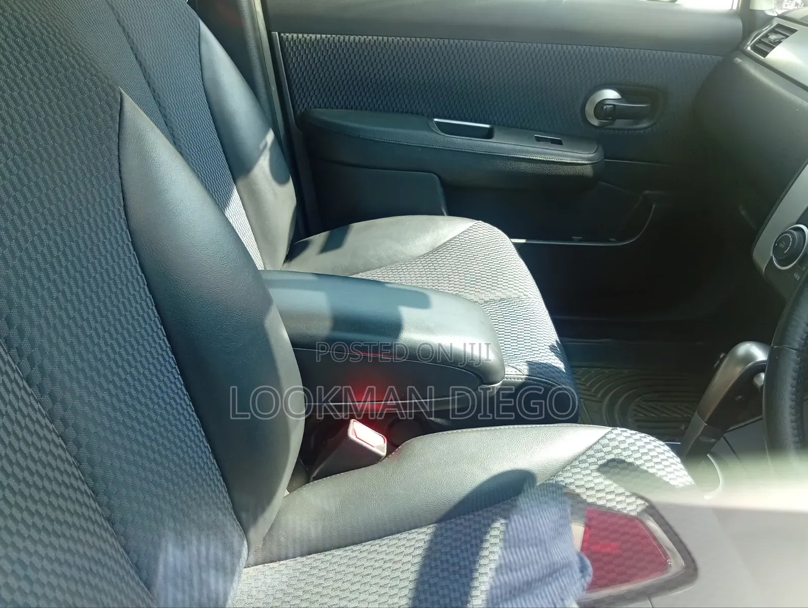 Nissan Tiida 2012 White