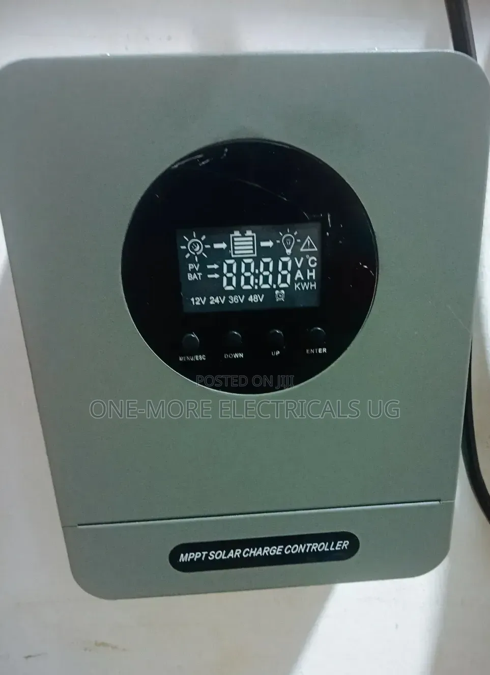 60a/12v, 24volts MPPT Solar Charge Controller.