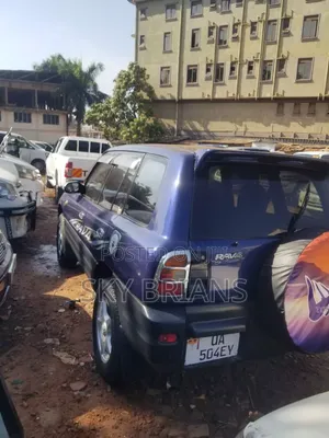 Toyota RAV4 1999 Blue