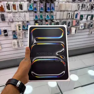 New Apple iPad Pro 11 (2025) 256 GB