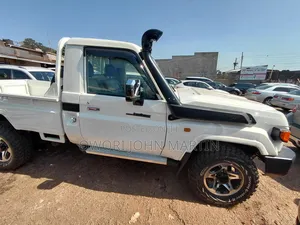 Toyota Land Cruiser 2018 White
