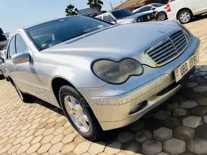 Mercedes-Benz C200 2004