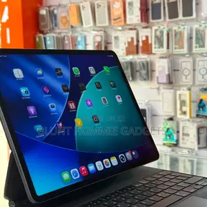 Apple iPad Pro 12.9 (2021) 128 GB Black