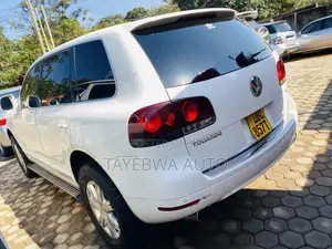 Volkswagen Touareg 2009 White