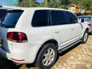 Volkswagen Touareg 2009 White