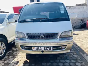 Toyota HiAce 2001 White