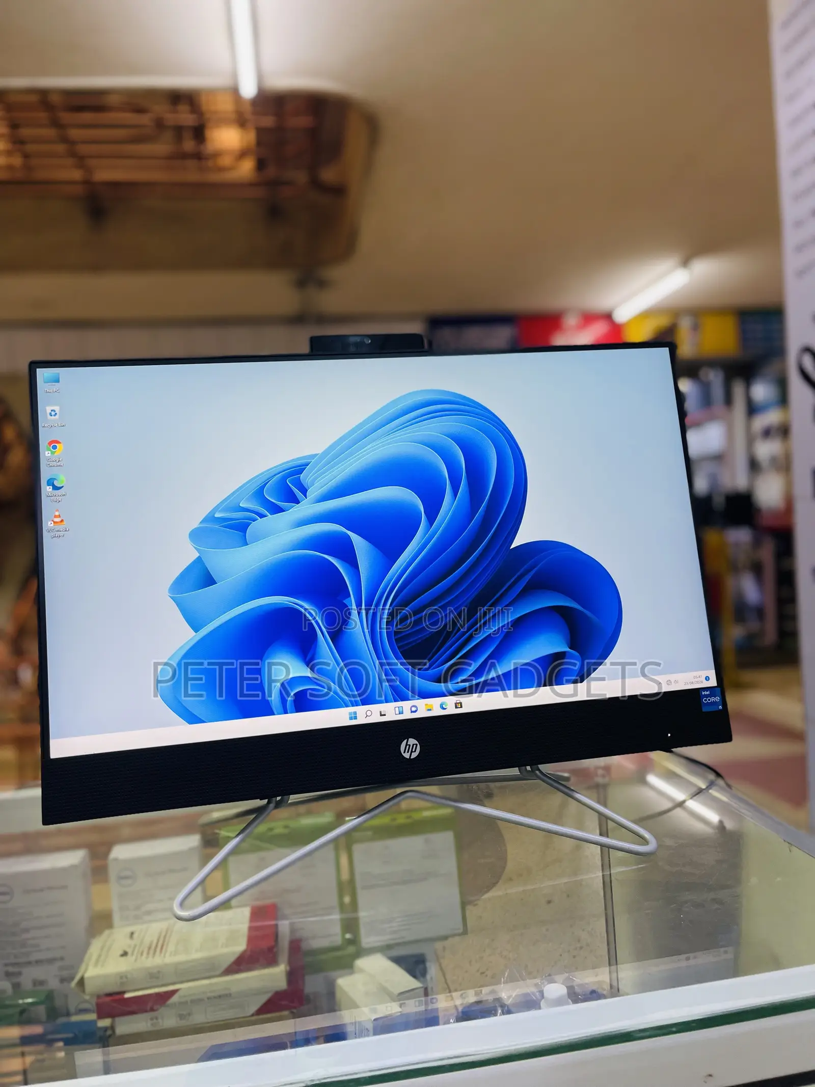 Desktop Computer HP 200 G4 All-in-One 8GB Intel Core i5 SSD 256GB