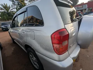 Toyota RAV4 2004 Silver