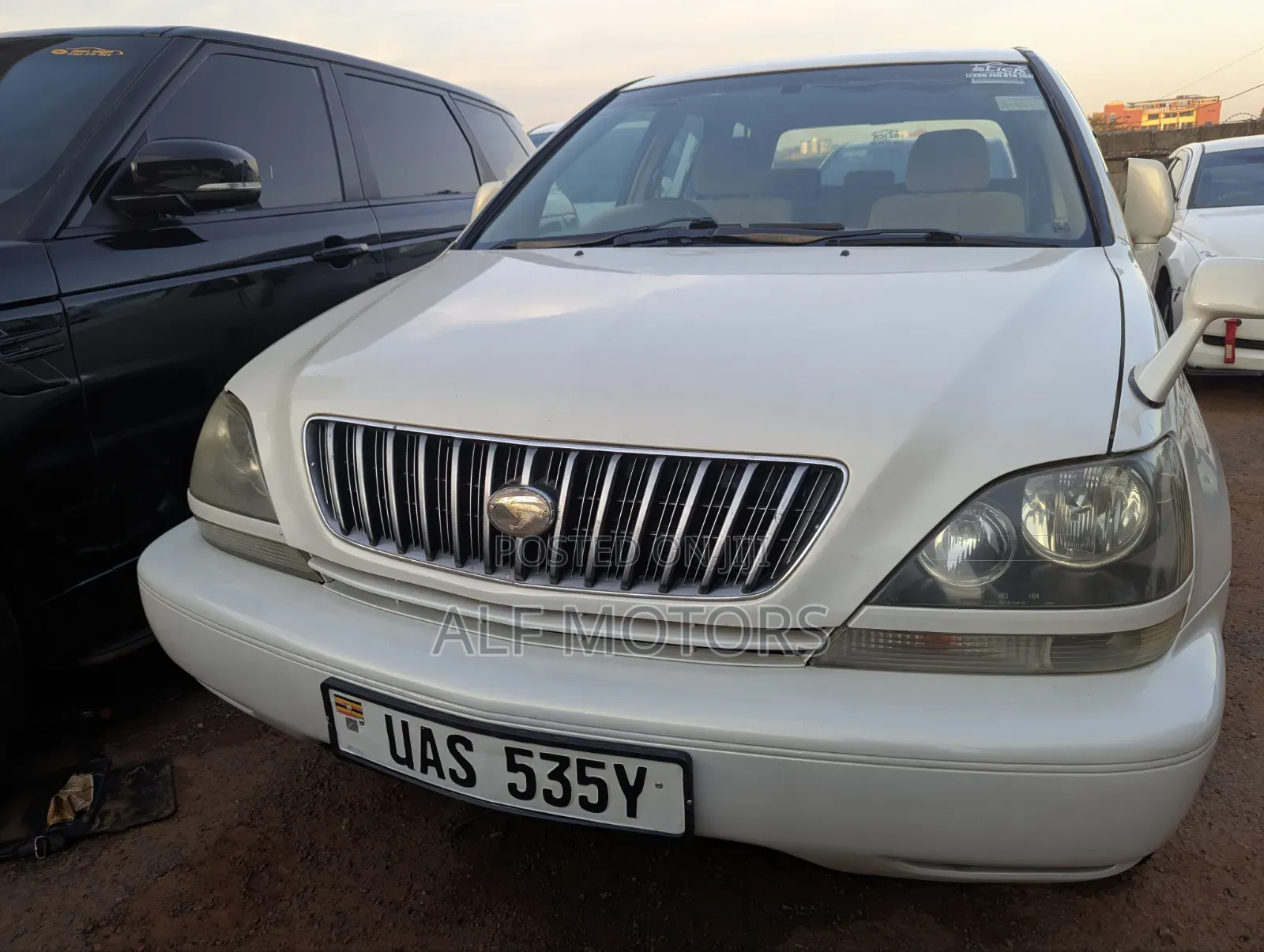 Toyota Harrier 2000 White