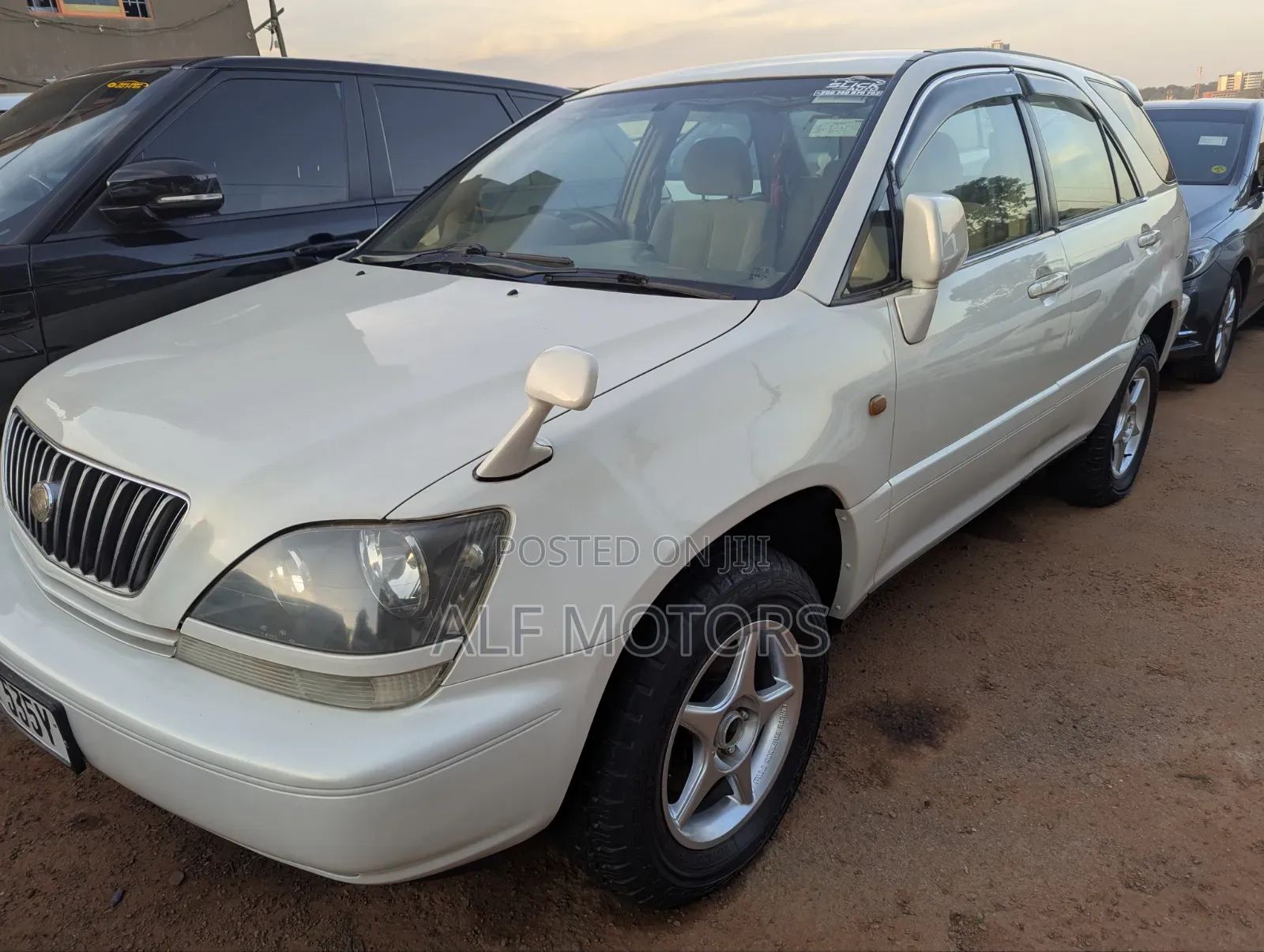 Toyota Harrier 2000 White